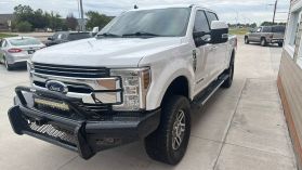 2019 FORD F250 SUPER DUTY CREW CAB PICKUP V8, TURBO DIESEL, 6.7 LITER LARIAT PICKUP 4D 6 3/4 FT