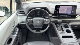 2021 Toyota Sienna - Image 29