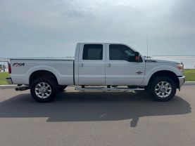 2016 FORD F350 SUPER DUTY CREW CAB PICKUP V8, TURBO DIESEL, 6.7L LARIAT PICKUP 4D 6 3/4 FT