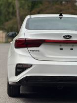 2019 Kia Forte - Image 8