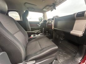 2010 TOYOTA FJ CRUISER SUV V6, 4.0 LITER SPORT UTILITY 2D