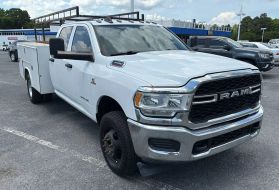 2020 Ram 3500 Crew Cab & Chassis Tradesman Cab & Chassis 4d - Image 3