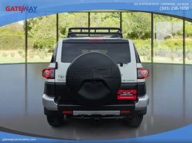 2013 TOYOTA FJ CRUISER SUV V6, 4.0 LITER SPORT UTILITY 2D