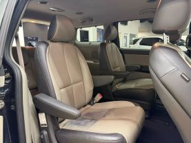 2016 KIA SEDONA