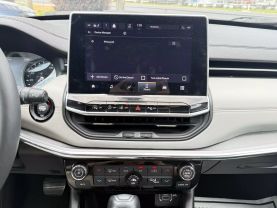 2023 Jeep Compass Limited Sport Utility 4d - Image 16