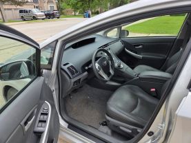 2010 Toyota Prius - Image 11