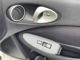 2018 Nissan 370z - Image 25