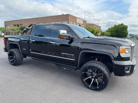 2019 GMC SIERRA 3500 HD CREW CAB PICKUP V8, TURBO DIESEL, 6.6 LITER DENALI PICKUP 4D 6 1/2 FT