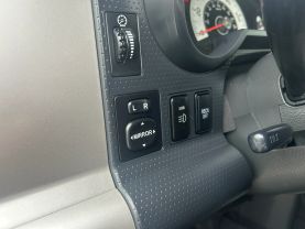 2010 TOYOTA FJ CRUISER SUV V6, 4.0 LITER SPORT UTILITY 2D