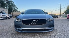 2017 VOLVO S90