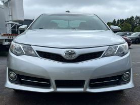 2014 Toyota Camry Se Sedan 4d - Image 10