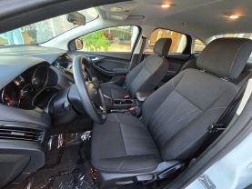 2017 Ford Focusse Sedan 4d - Image 8