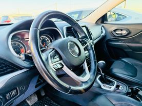 2015 JEEP CHEROKEE SUV V6, 3.2 LITER TRAILHAWK SPORT UTILITY 4D