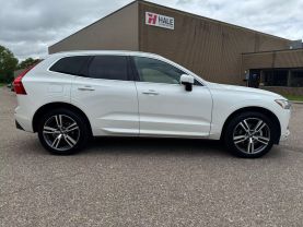 2020 VOLVO XC60 SUV 4-CYL, DRIVE-E, TURBO, 2.0 LITER T5 MOMENTUM SPORT UTILITY 4D