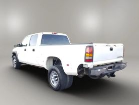 2002 CHEVROLET SILVERADO 3500 CREW CAB PICKUP V8, TURBO DIESEL, 6.6L LONG BED at The One Autosales Inc in Phoenix , AZ 85022  33.60461470880989, -112.03641575767358