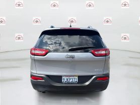 2018 JEEP CHEROKEE SUV 4-CYL, ZERO EVAP, 2.4 LITER LATITUDE PLUS SPORT UTILITY 4D