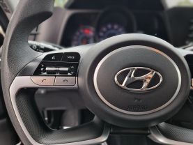 2023 Hyundai Elantra - Image 15