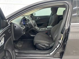 2016 CHRYSLER 200