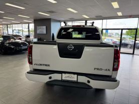 2012 NISSAN FRONTIER CREW CAB PICKUP V6, 4.0 LITER PRO-4X PICKUP 4D 5 FT