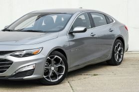 2023 Chevrolet Malibu - Image 6
