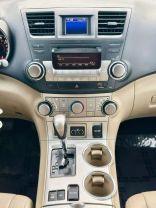2011 TOYOTA HIGHLANDER SUV V6, 3.5 LITER SPORT UTILITY 4D