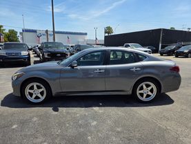 2017 INFINITI Q70
