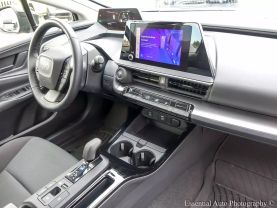 -2023 Toyota Prius - Image 19