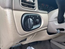 2004 FORD TAURUS SEDAN V6, 3.0 LITER SE SEDAN 4D