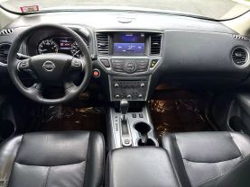 2017 NISSAN PATHFINDER