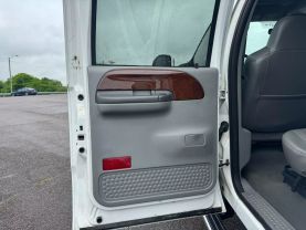 2004 FORD F250 SUPER DUTY CREW CAB PICKUP V8, TURBO DSL 6.0L XL PICKUP 4D 6 3/4 FT
