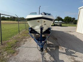 2004 CARAVELLE BOW RIDER WATERCRAFT - -