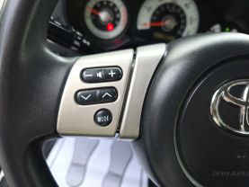2013 TOYOTA FJ CRUISER SUV V6, 4.0 LITER SPORT UTILITY 2D
