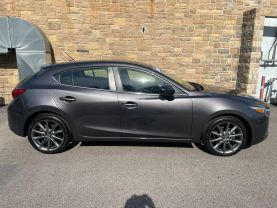 2018 MAZDA MAZDA3 HATCHBACK 4-CYL, SKYACTIV-G, 2.5L TOURING HATCHBACK 4D - Gesner Auto Inc in Taunton, MA, 41.88613, -71.14527