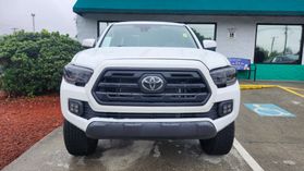 2018 Toyota Tacoma Double Cab - Image 2