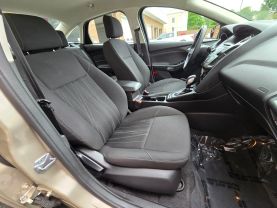 2017 Ford Focusse Sedan 4d - Image 12