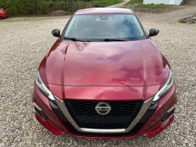 2022 NISSAN ALTIMA SEDAN 4-CYL, 2.5 LITER 2.5 SR SEDAN 4D at T&T Repairables - used car dealership in Spencer, Indiana.
