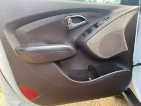 2015 HYUNDAI TUCSON SUV 4-CYL, 2.0 LITER GLS SPORT UTILITY 4D