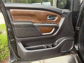 2017 NISSAN TITAN CREW CAB