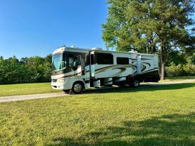 Used 2007 GEORGETOWN BY FOREST RIVER GEORGETOWN XL - - 370TS - LA Auto Star located in Virginia Beach, VA