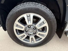 2019 TOYOTA TUNDRA CREWMAX PICKUP V8, 5.7 LITER PLATINUM PICKUP 4D 5 1/2 FT