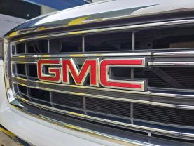 2015 GMC SIERRA 1500 CREW CAB PICKUP V8, ECOTEC3, 5.3 LITER SLE PICKUP 4D 5 3/4 FT