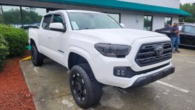 2018 Toyota Tacoma Double Cab - Image 3