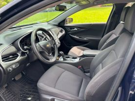 2018 Chevrolet Malibu - Image 9