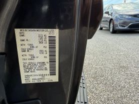 2012 NISSAN TITAN KING CAB PICKUP V8, 5.6 LITER PRO-4X PICKUP 4D 6 1/2 FT
