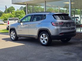 2017 Jeep Compassall New Latitude Sport Utility 4d - Image 9