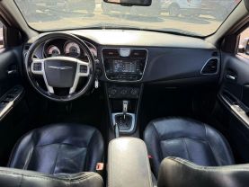 2014 Chrysler 200 - Image 11