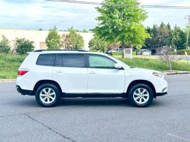 2011 TOYOTA HIGHLANDER SUV V6, 3.5 LITER SPORT UTILITY 4D