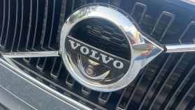 2017 VOLVO S90