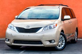 2012 TOYOTA SIENNA VAN - AUTOMATIC - Gentle Carmen Auto