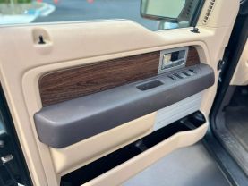 2013 FORD F150 SUPERCREW CAB PICKUP V8, FLEX FUEL, 5.0 LITER LARIAT PICKUP 4D 6 1/2 FT - The Auto Lot